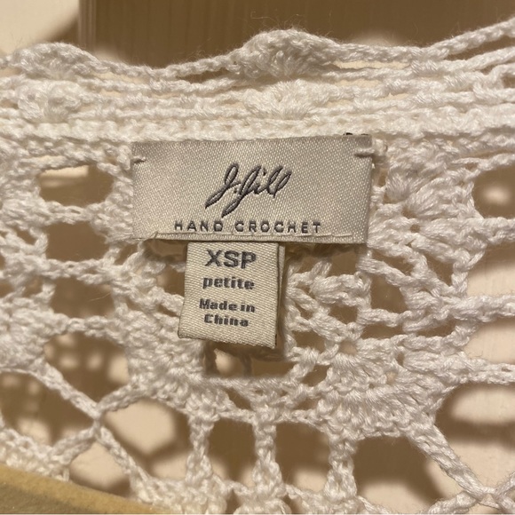 Beautiful Crochet Sweater XSP - Picture 3 of 4